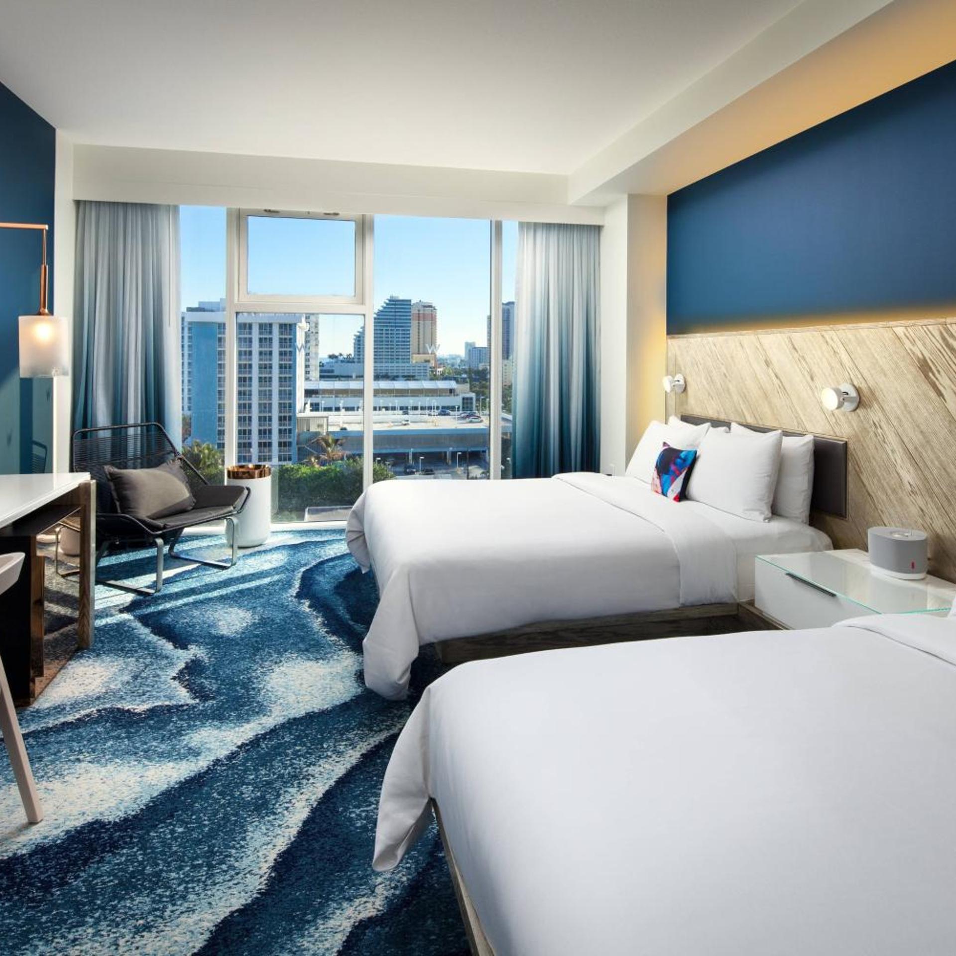 Guest Room, Deluxe, Queen Bed, Resort View, Accessible
