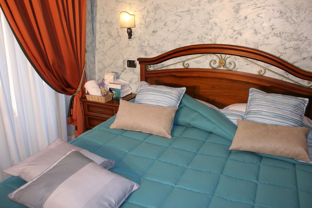 Euro House Inn Airport Hotel Residence 25/72