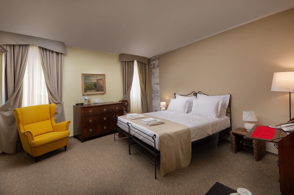 Angelo D Oro Hotel 36/68