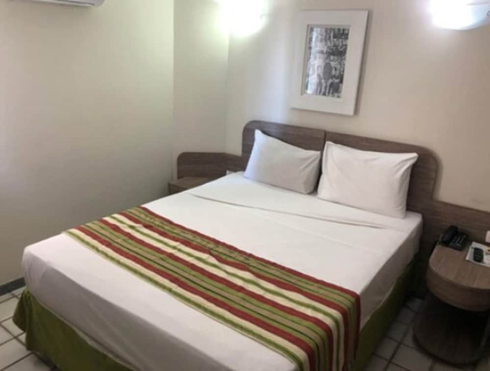 Hotel Golden Park Recife Boa Viagem By Nacional Inn 28/73