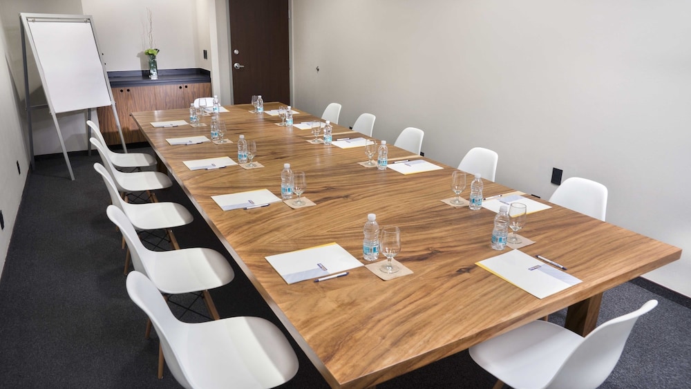 City Express Plus by Marriott Patio Universidad 24/26