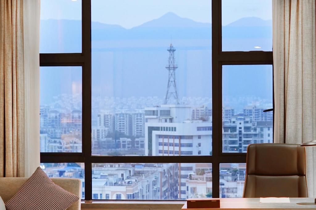 Rezen Longuu Hotel (Zhaoqing Qixingyan scenic spot store) 20/48
