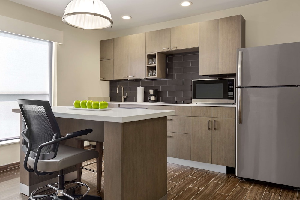 Hyatt House Bryan/College Station 18/27