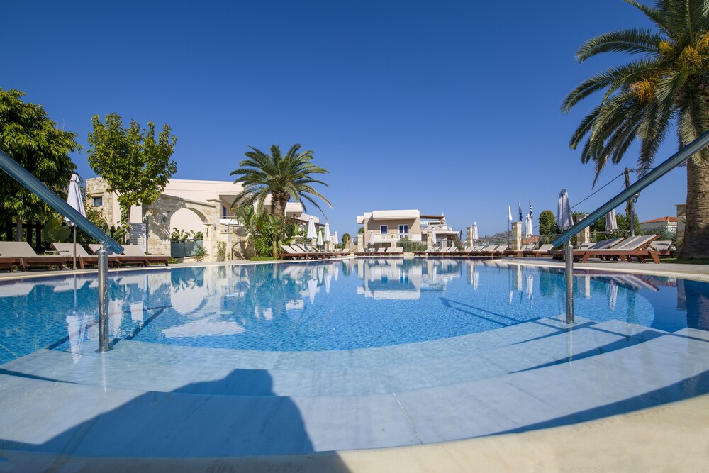 Isida Hotel 27/50