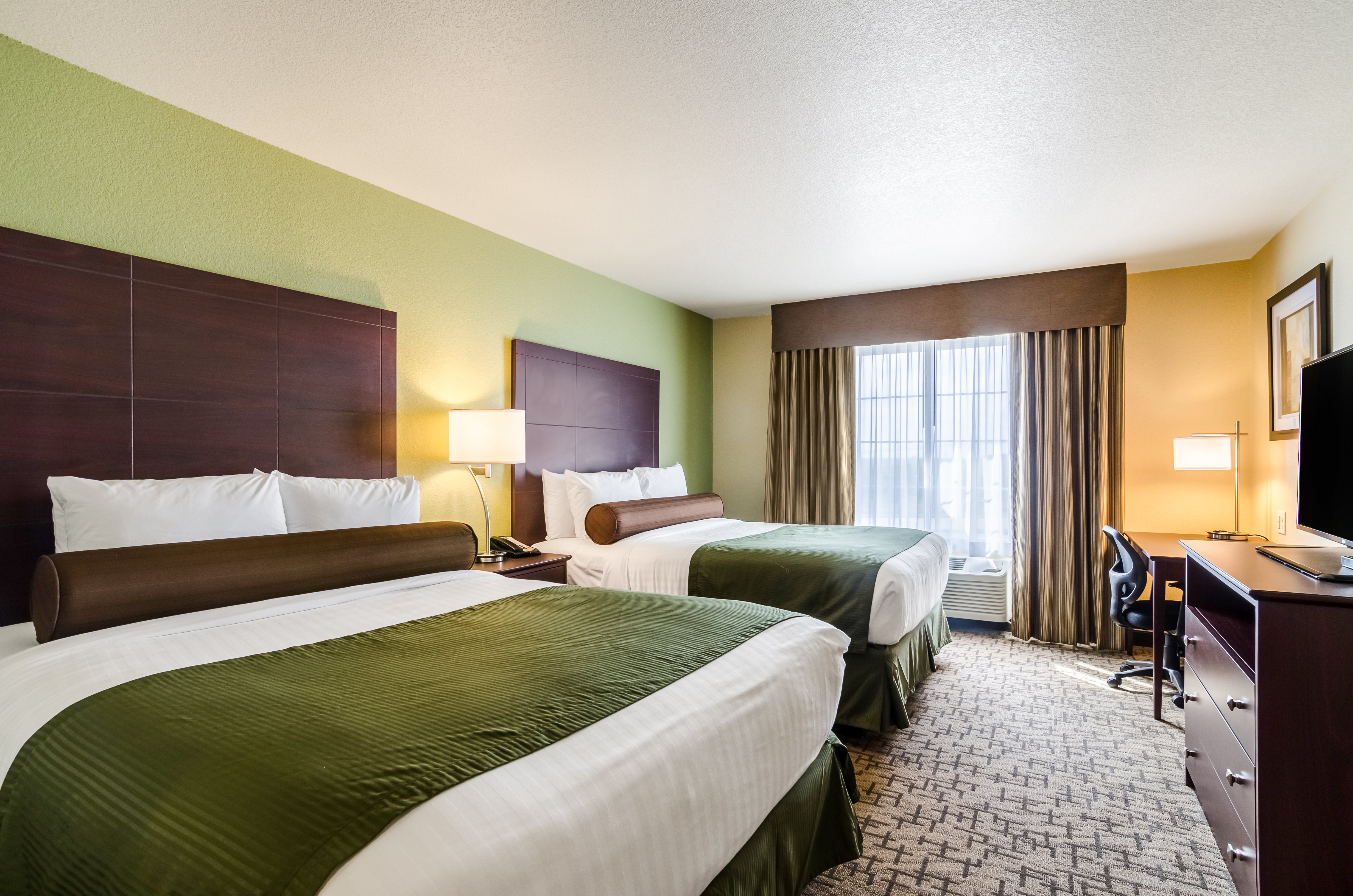 Cobblestone Hotel & Suites - McCook 12/50