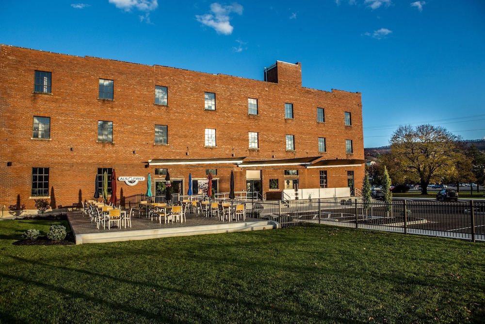 Jackson Park Inn, an Ascend Collection Hotel 44/50