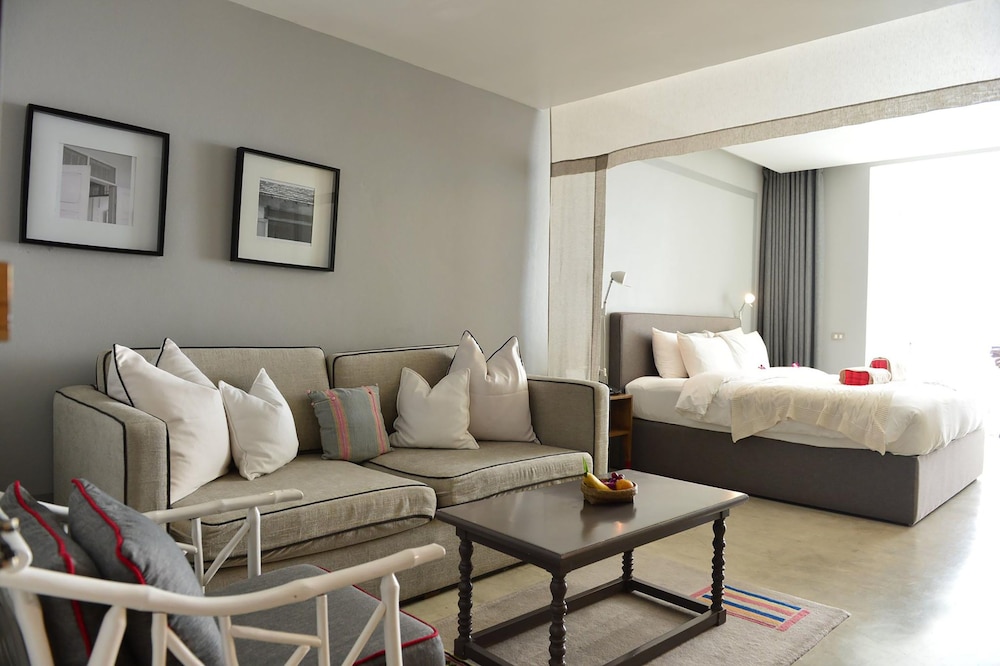 Sala Lanna Chiang Mai Hotel 24/47
