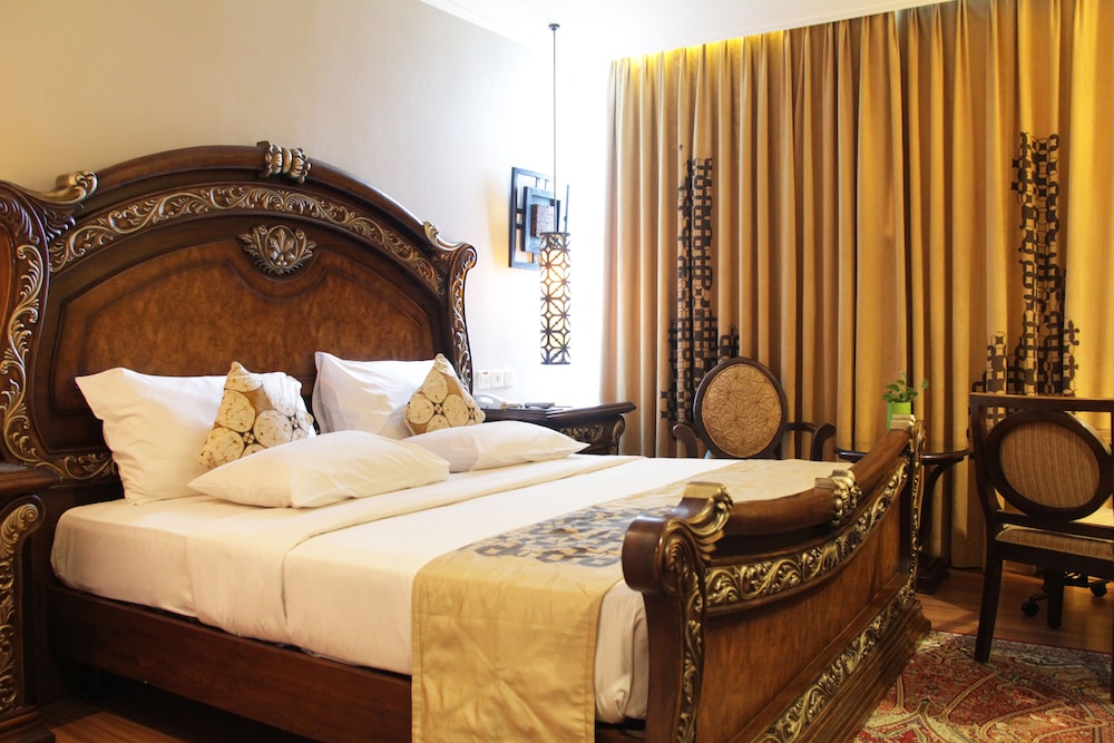 The Royal Surakarta Heritage - Handwritten Collection 14/74