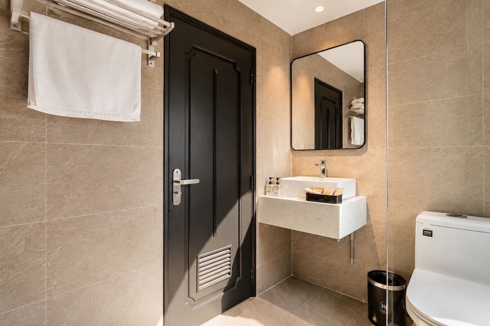 Park View Luxury Hotel 43/48