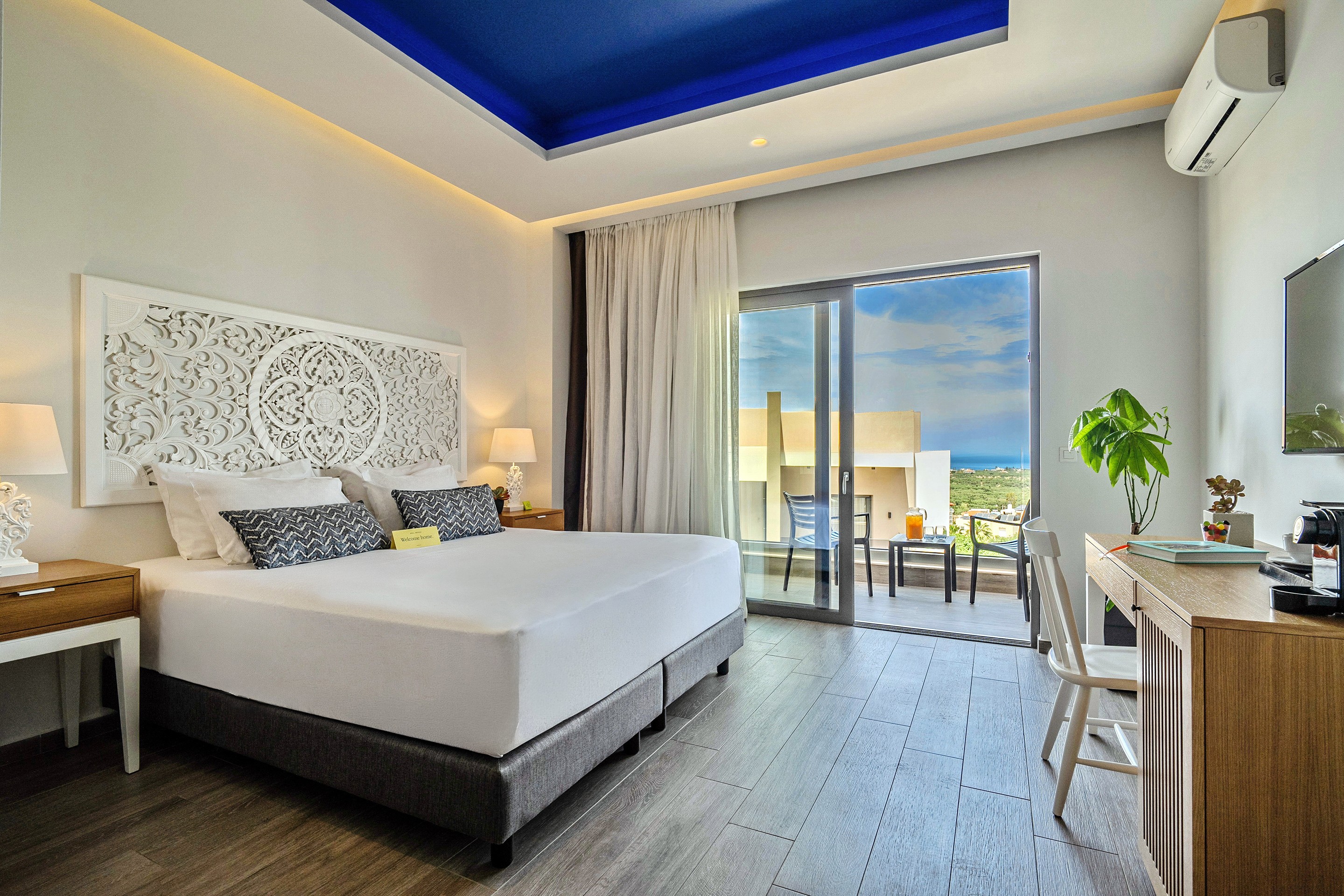 Superior, King Bed, Terrace