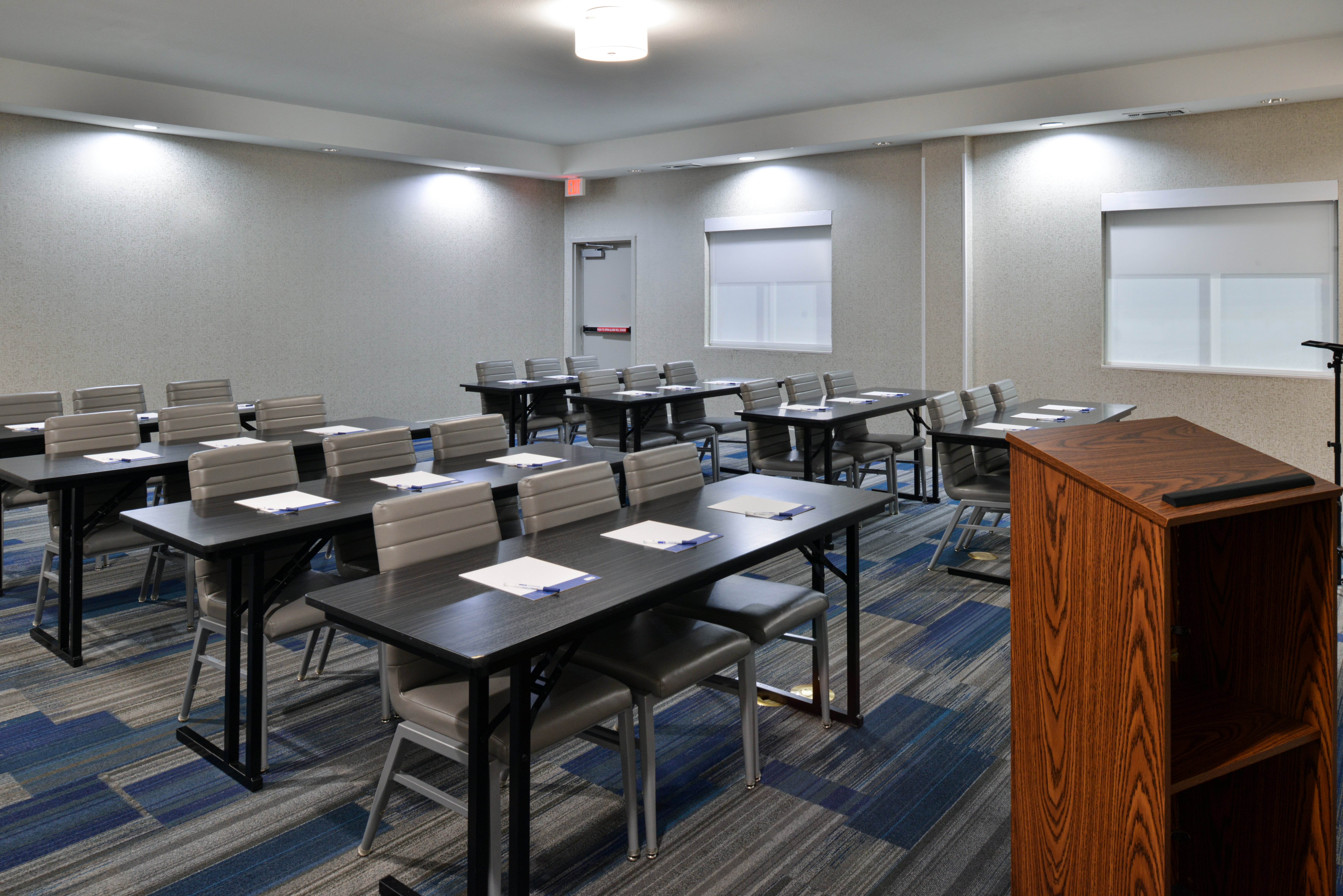 Holiday Inn Express & Suites Royse City - Rockwall, an IHG Hotel 57/70