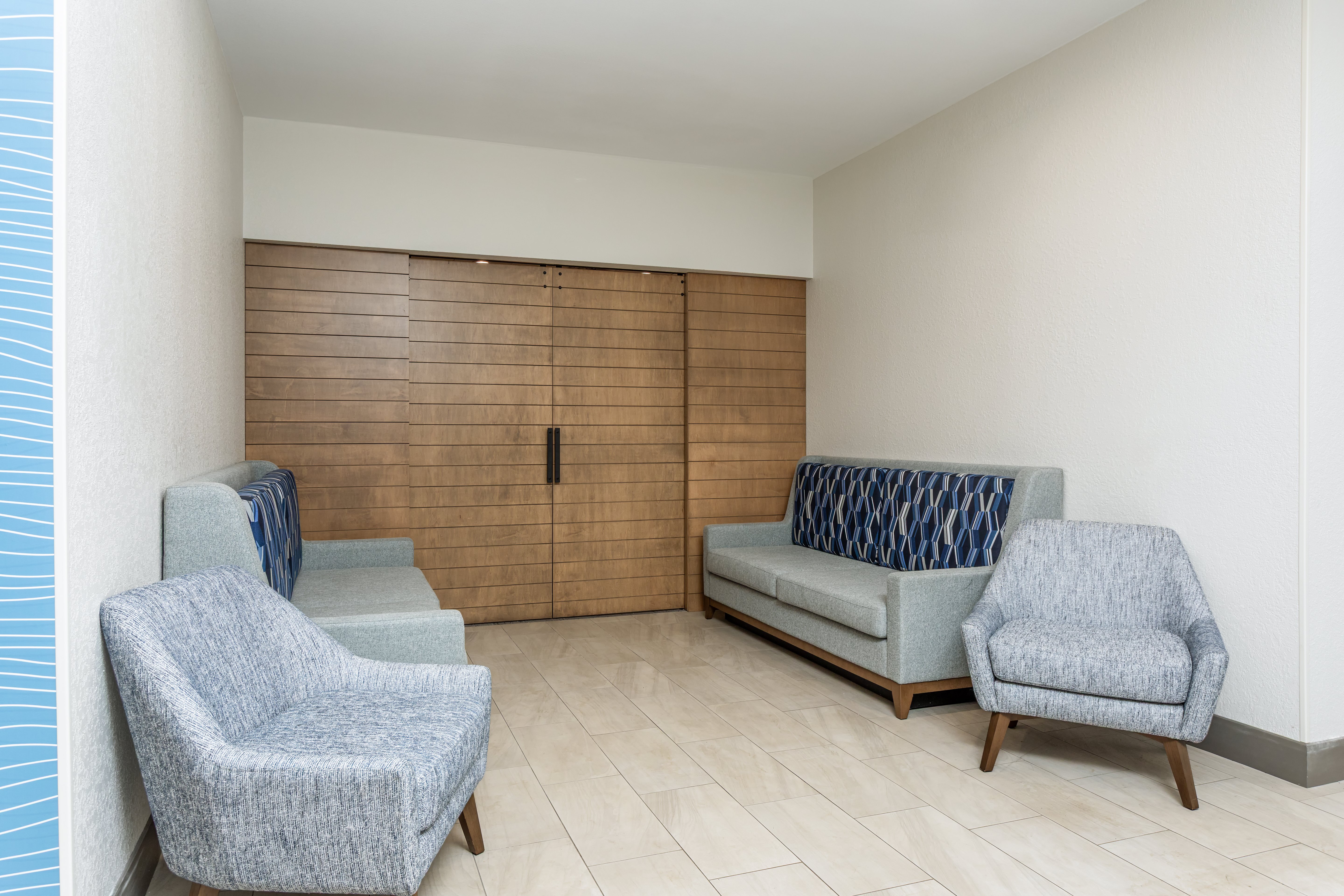 Holiday Inn Express & Suites Palm Coast - I-95 15/35