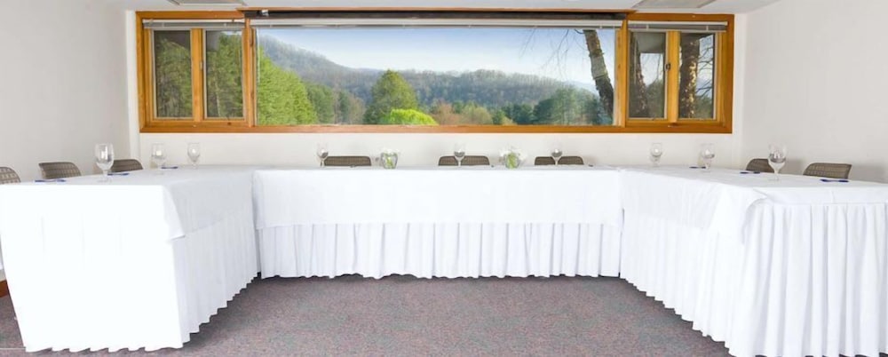 Waynesville Inn and Golf Club, Tapestry Collection by Hilton 15/72