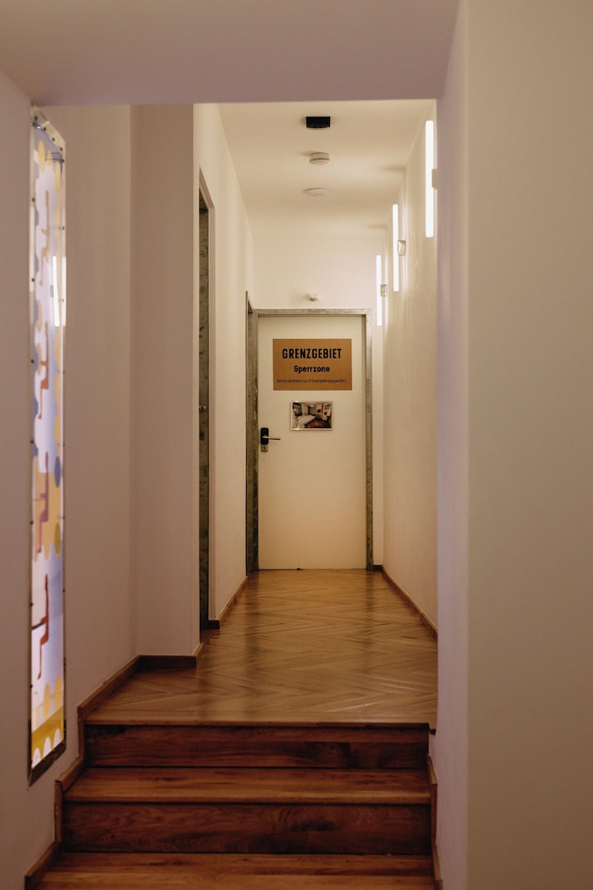 18Arts Hotel 37/49