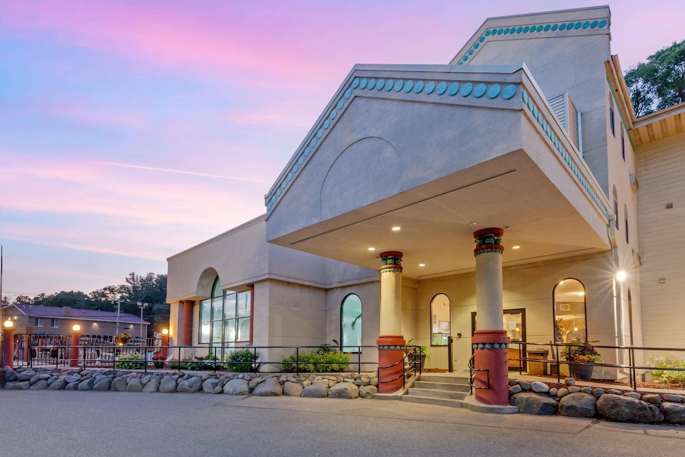 Atlantis Family Waterpark Hotel, an Ascend Collection Hotel 3/60