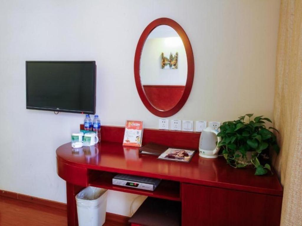 GreenTree Inn Langfang Guangyang District Guangyang Avenue North Yongxing Road Express Hotel 42/50