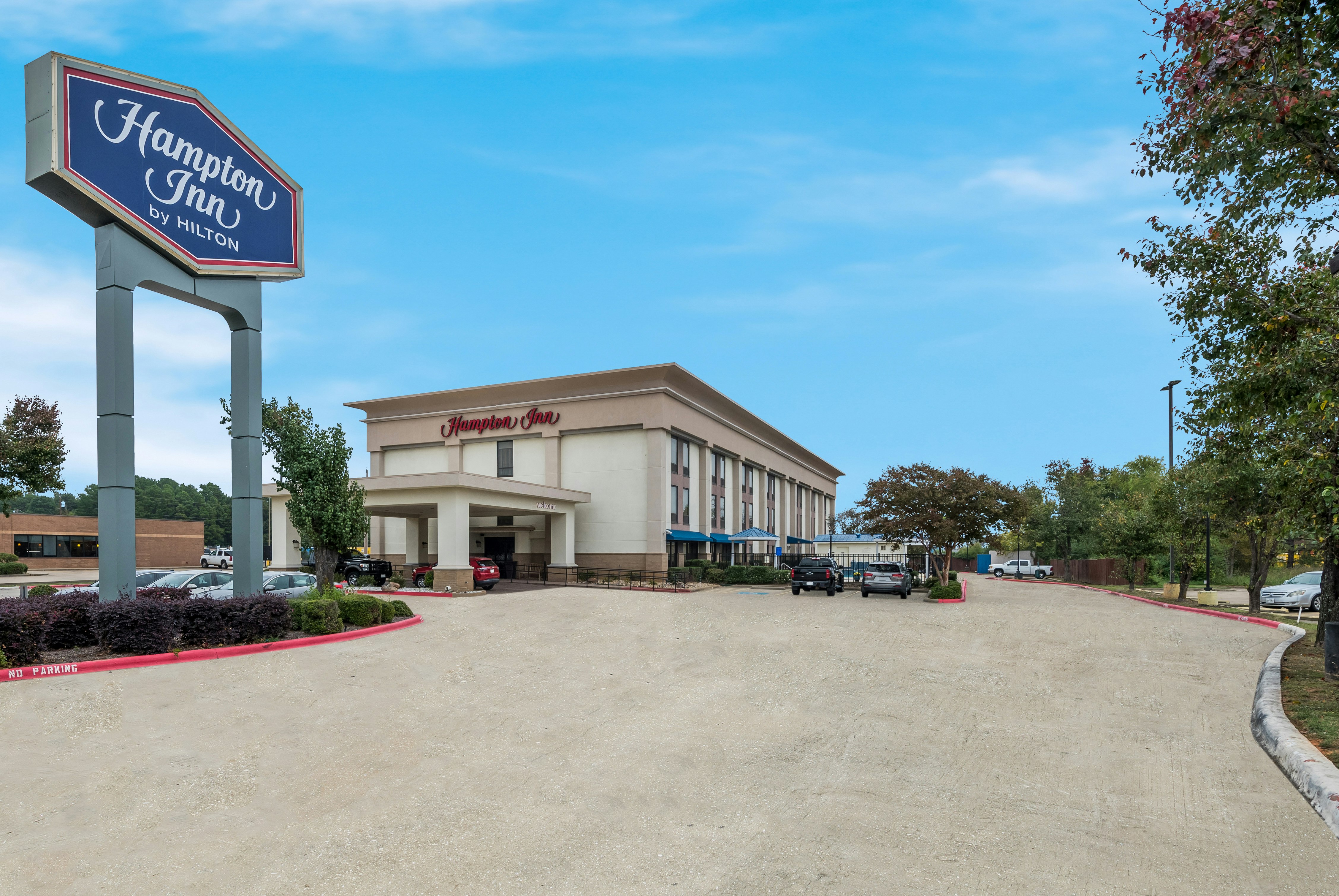 Hampton Inn Marshall, TX 38/43