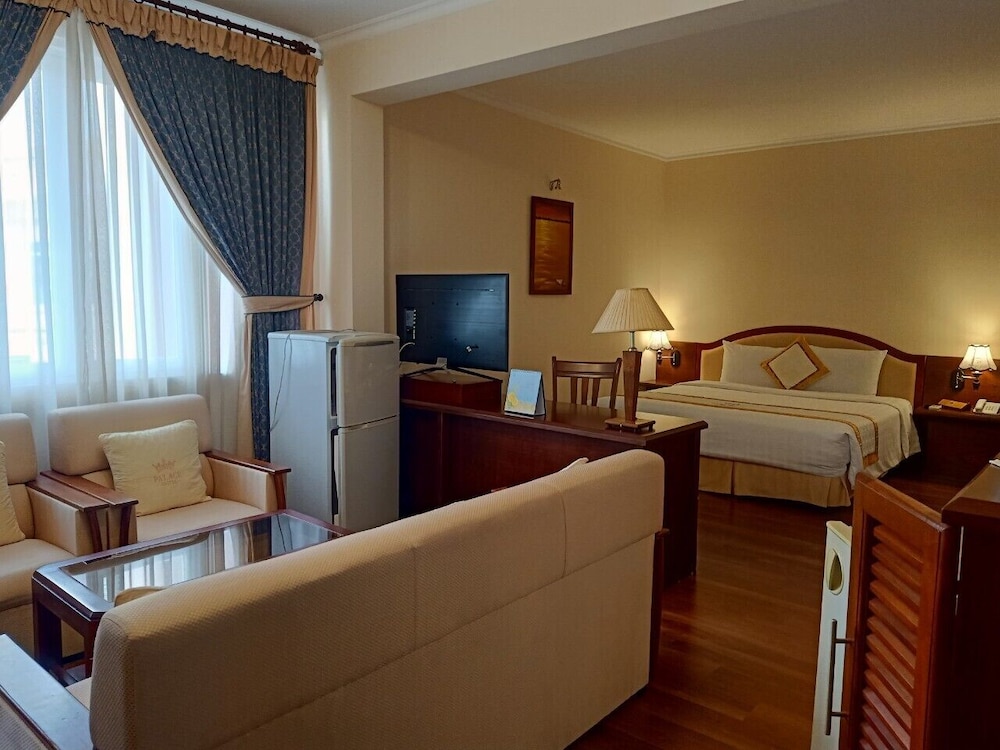 Palace Hotel 34/50