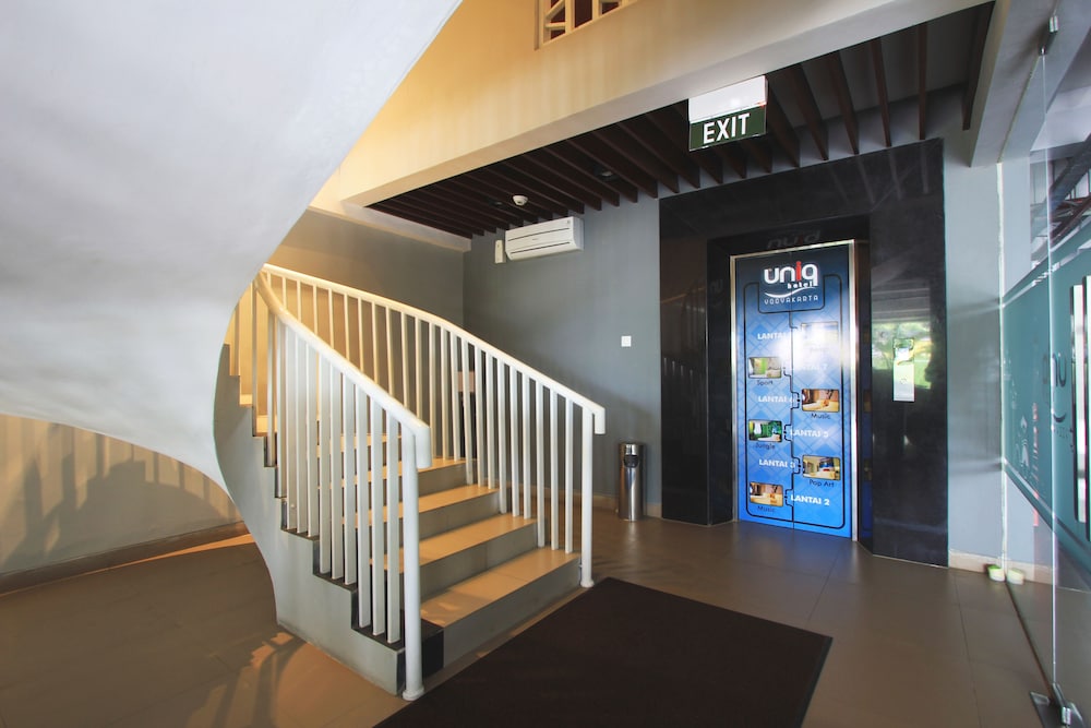 Uniq Hotel Yogyakarta 3/57