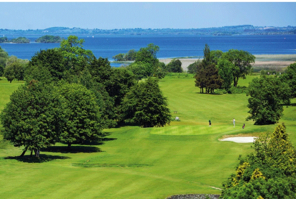 Hodson Bay Hotel 63/67