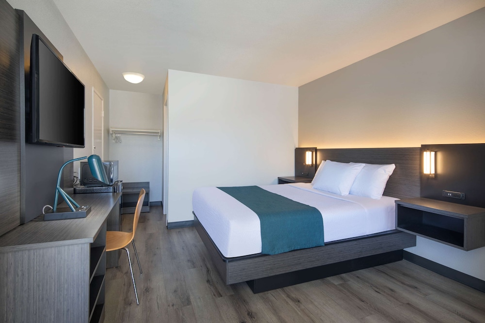 غرفة ديلوكس بسرير كوين، Motel6 Woodland, CA - Sacramento Airport 3/7