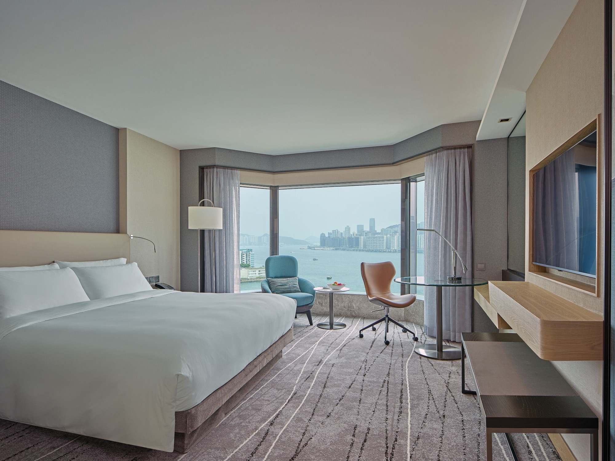 Elite, Twin Beds, Harbour View, Club Lounge Access, New World Millennium Hong Kong 4/9