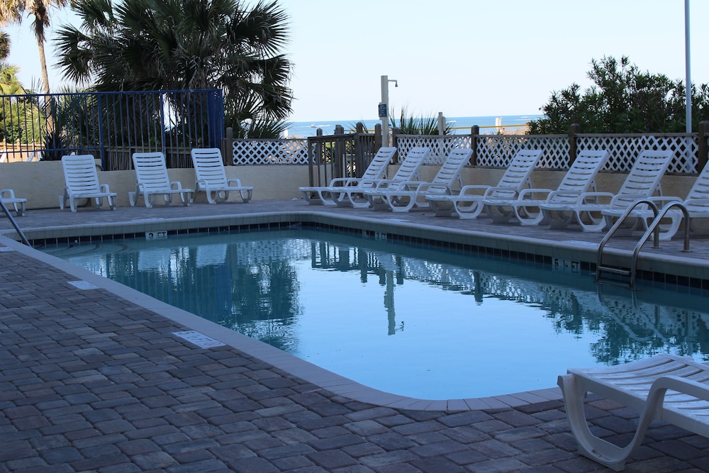 blu atlantic oceanfront hotel and suites