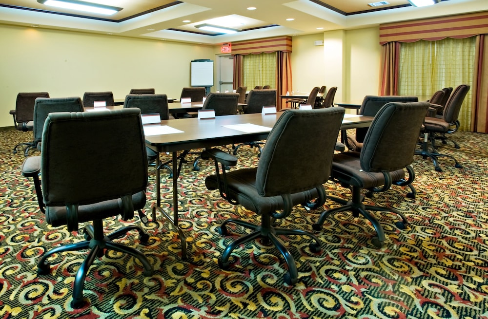Holiday Inn Express Hotel Suites Amarillo East 42/49