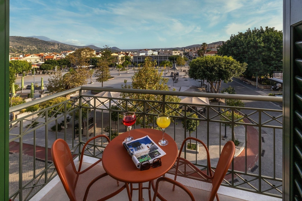 Ionian Plaza Hotel 40/50