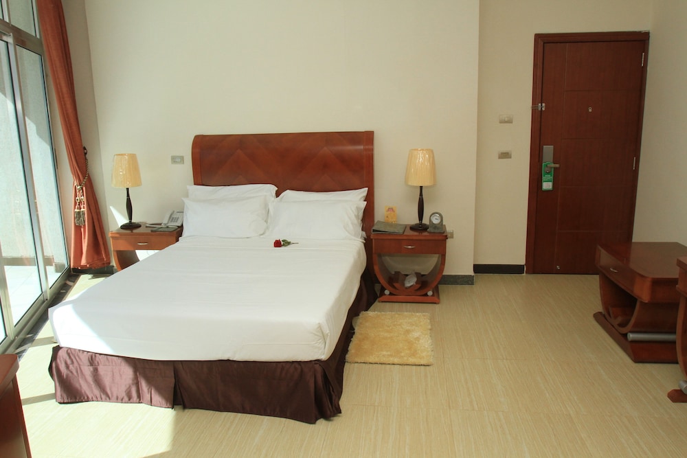 Aphrodite International Hotel 12/26