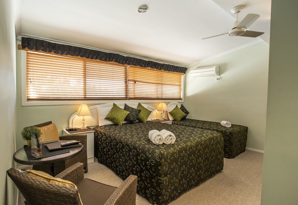 Ainslie Manor Bed and Breakfast 27/66