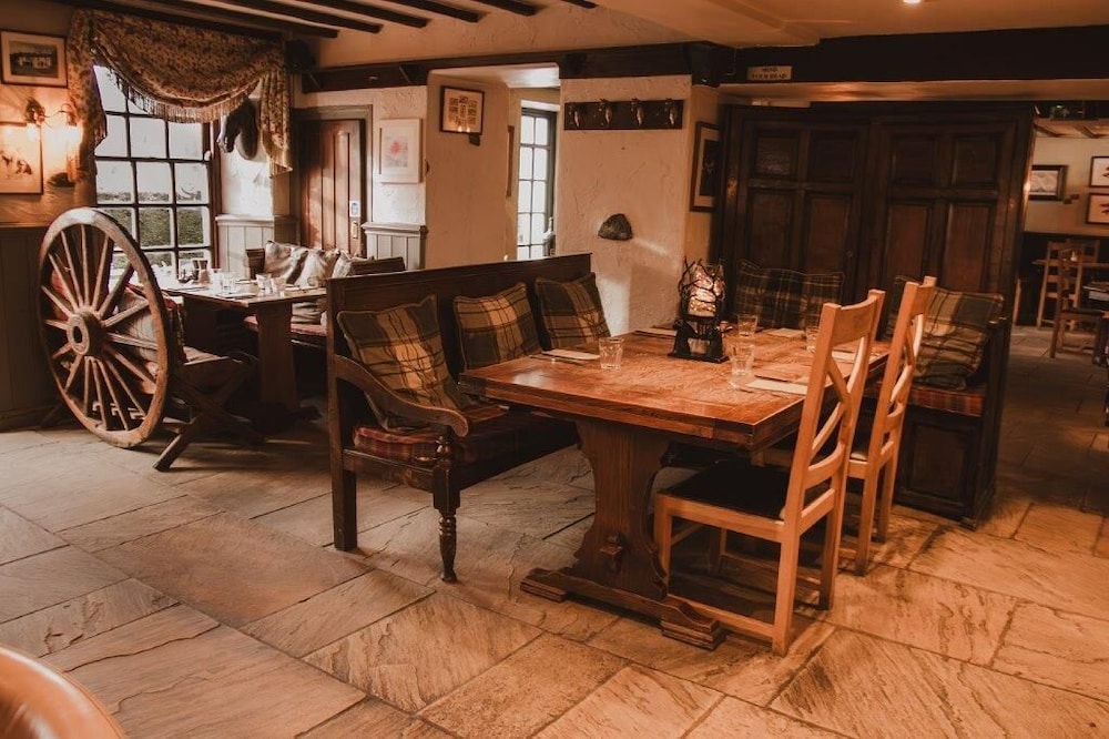 The Brown Horse Inn 31/50
