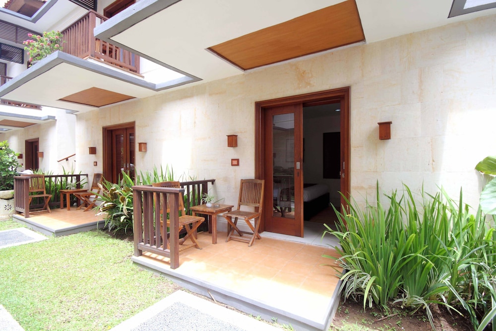 Respati Beach Hotel 11/66