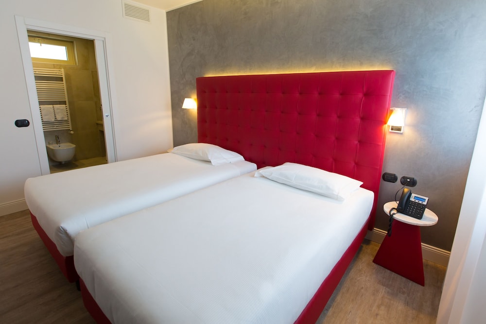 Al Campanile Aparthotel Suite 18/73