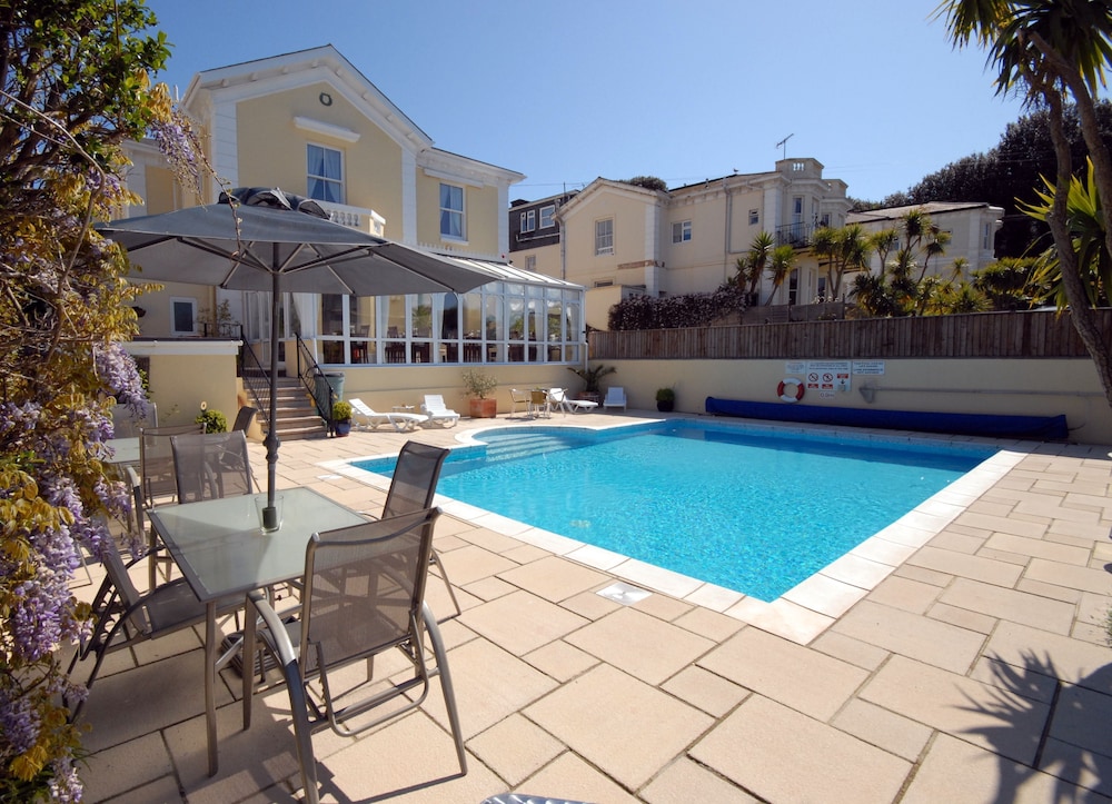 Riviera Lodge Hotel 38/50
