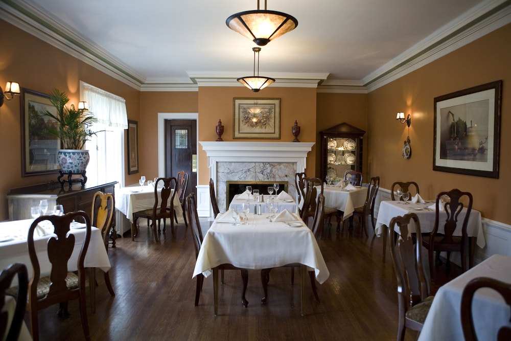 The Belvedere Inn & Restaurant 65/73