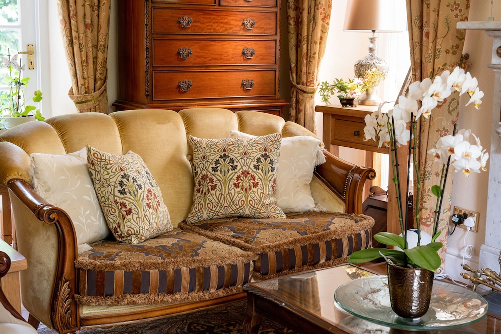 Afon Rhaiadr Country House 28/50