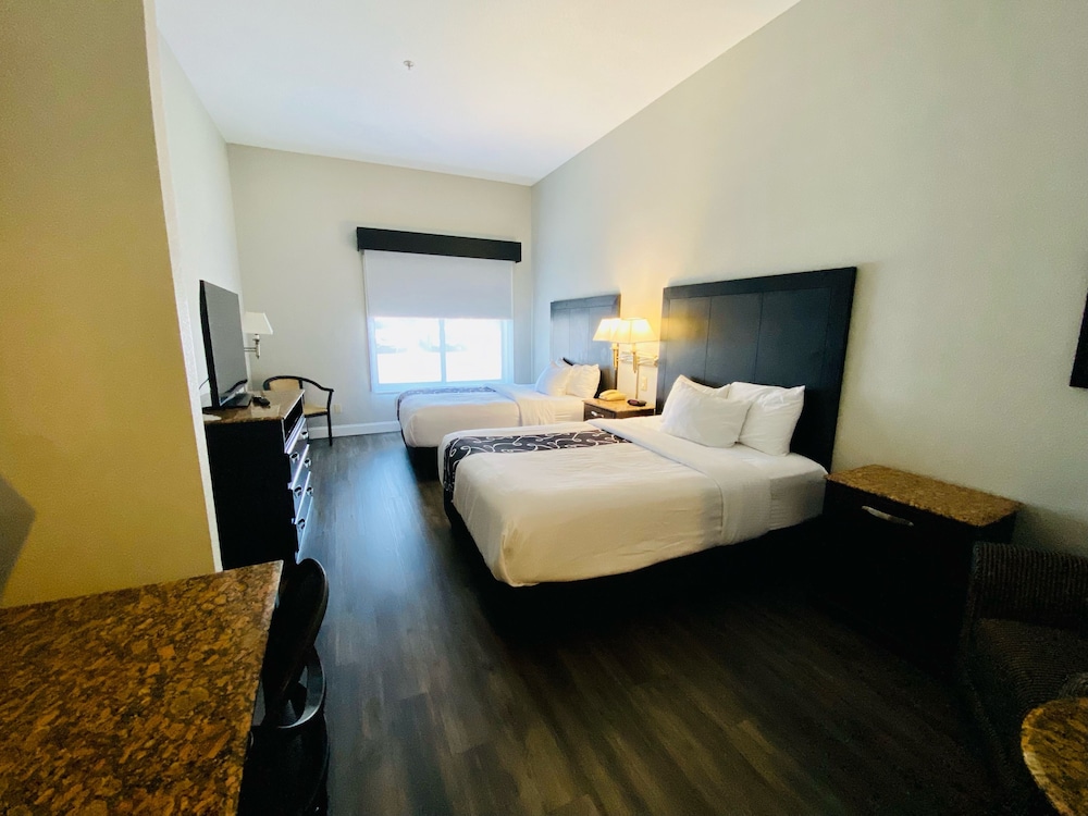 La Quinta Inn And Suites by Wyndham Mt. Laurel - Philadelphia 21/62