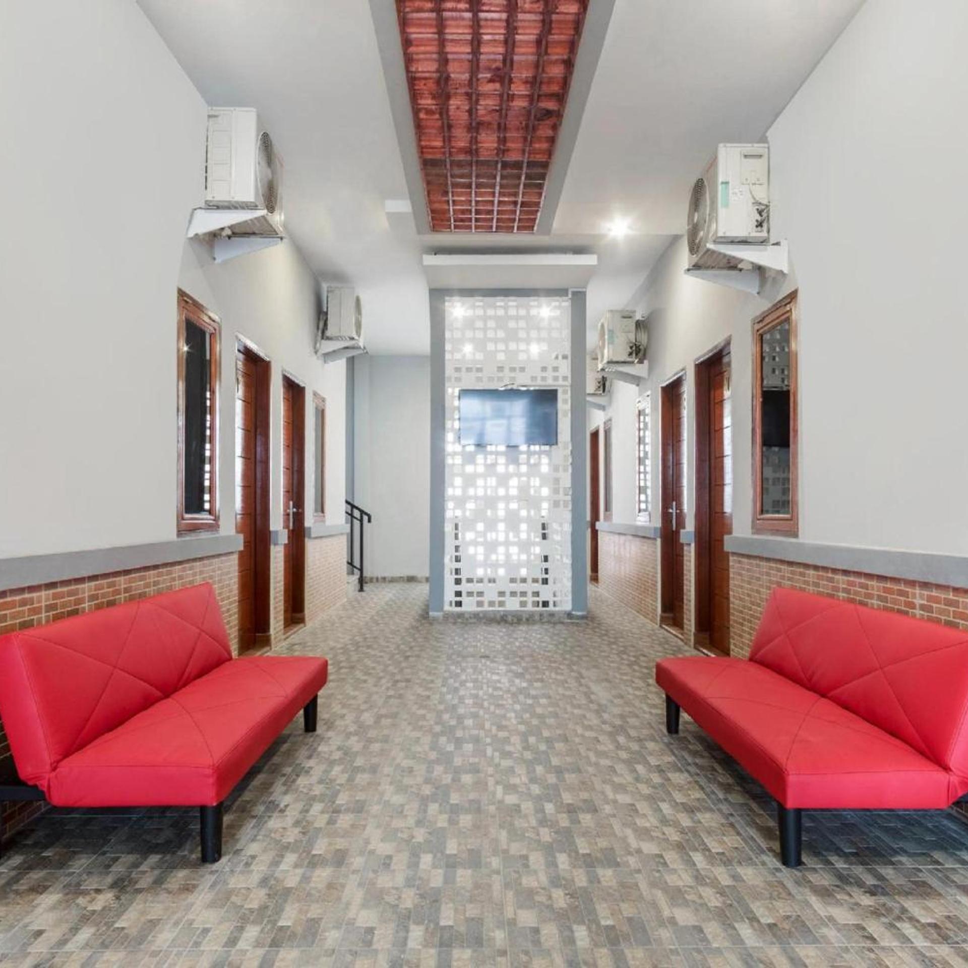 Hotel O Aljadid Near Masjid Raya Al Mashun Sm Raja Medan 12/18