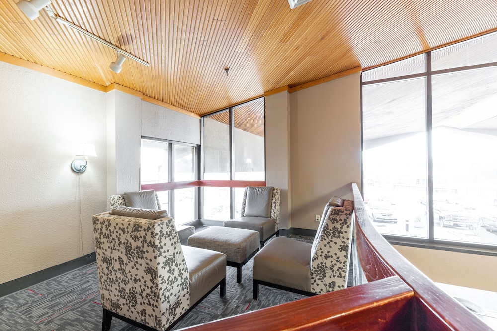 Ramada by Wyndham Columbus North 20/39