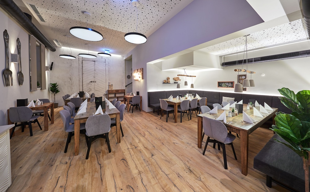 Two Timez Boutique Hotel 27/50