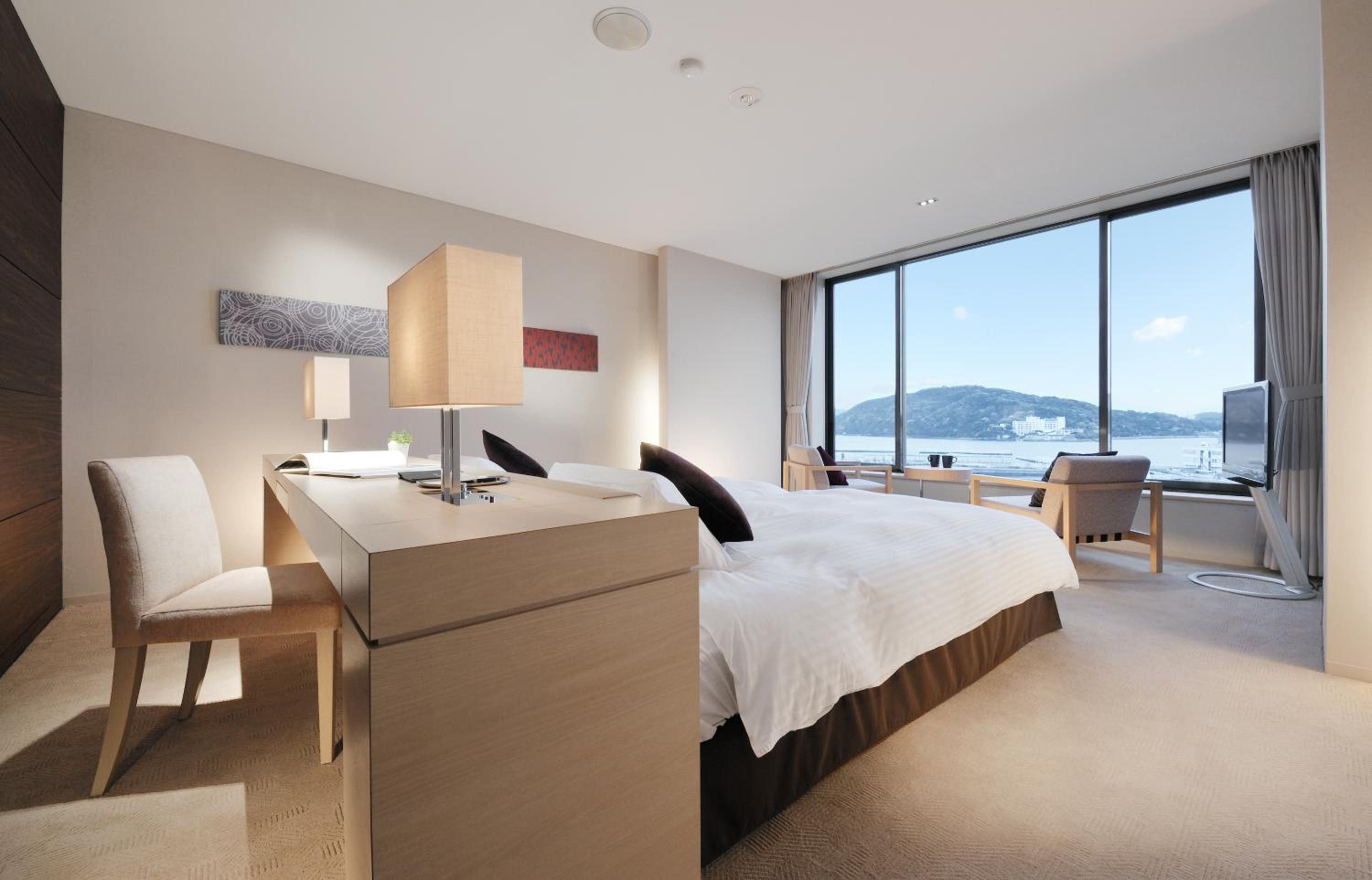 Room, Twin Beds, Harbour View, Harbour Wing