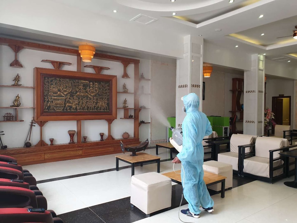 Aristocrat Residence Hotel 7/80