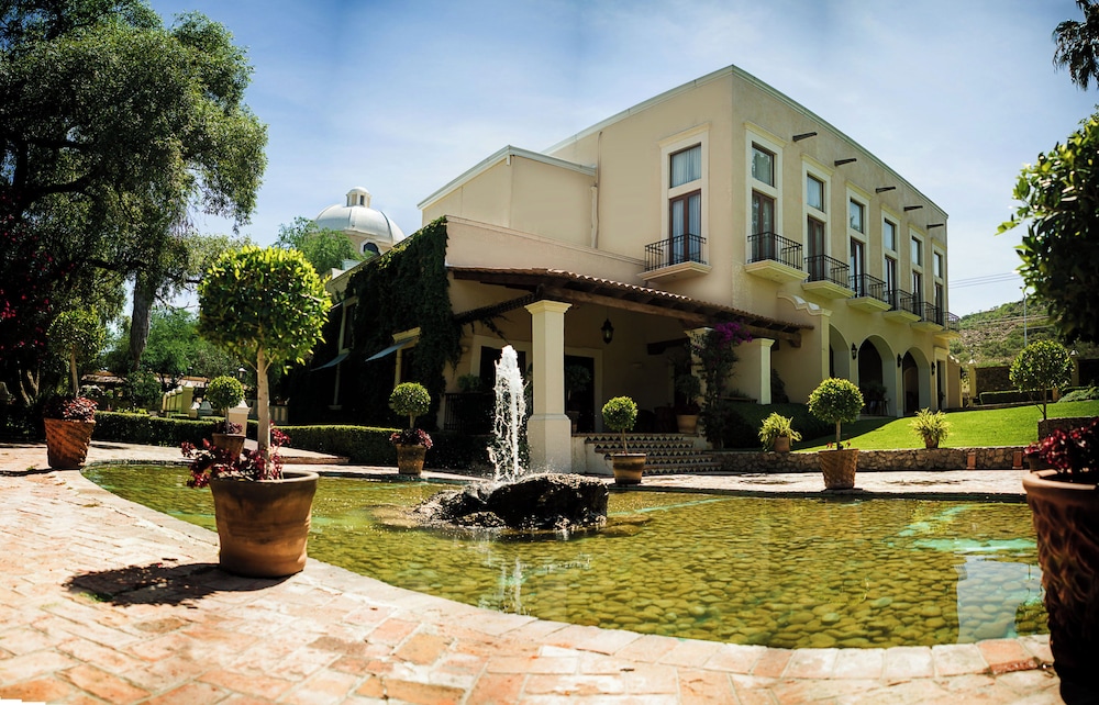 Hotel Villa Antigua 45/54