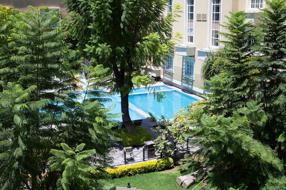 Plaza Camelinas Hotel 56/63
