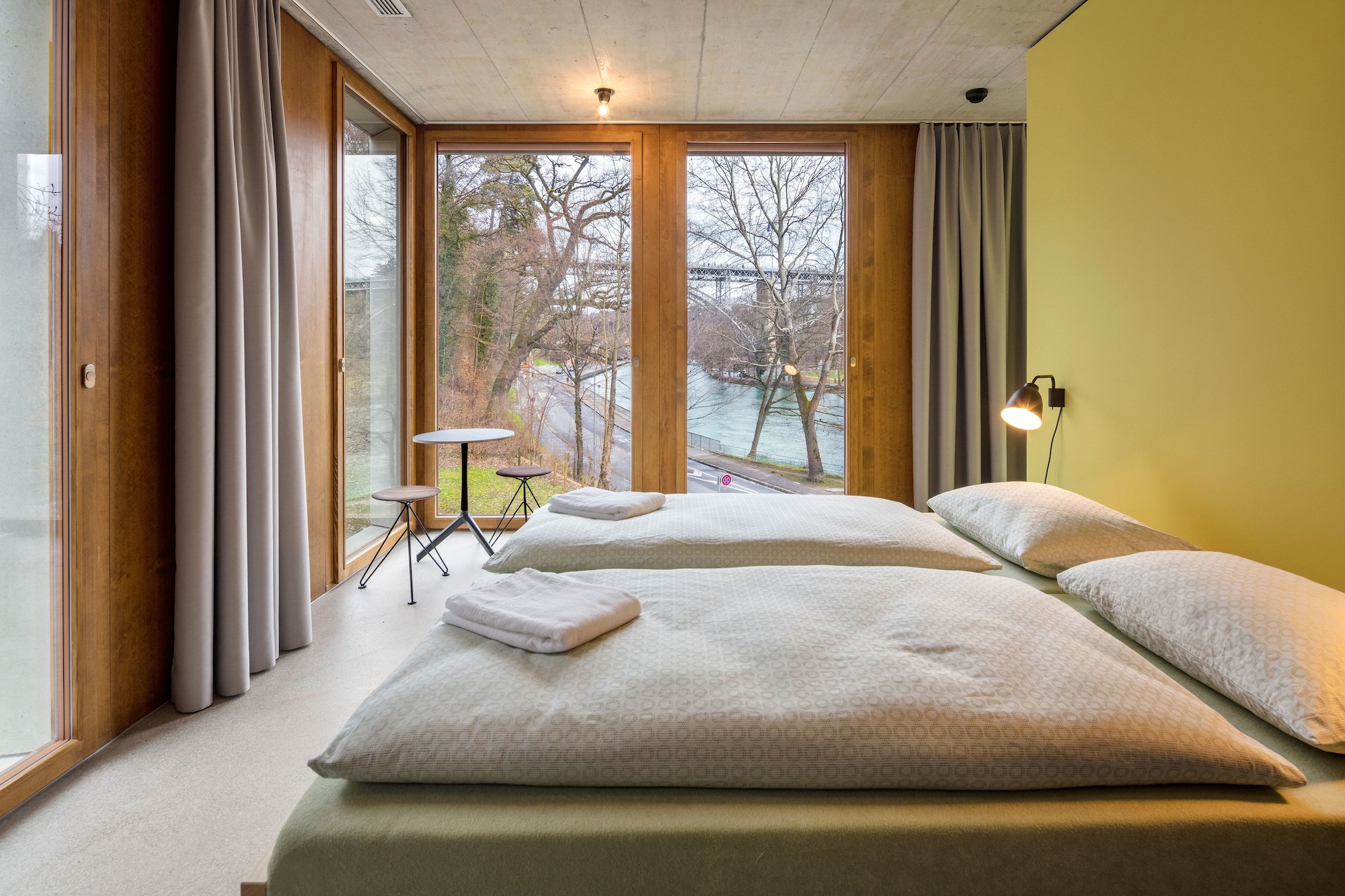 ROOM, SINGLE, PRIVATE BATHROOM