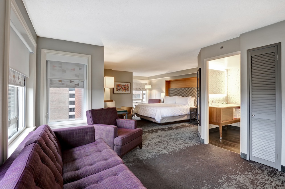 Holiday Inn Ottawa Dwtn Parliament Hill 50/80