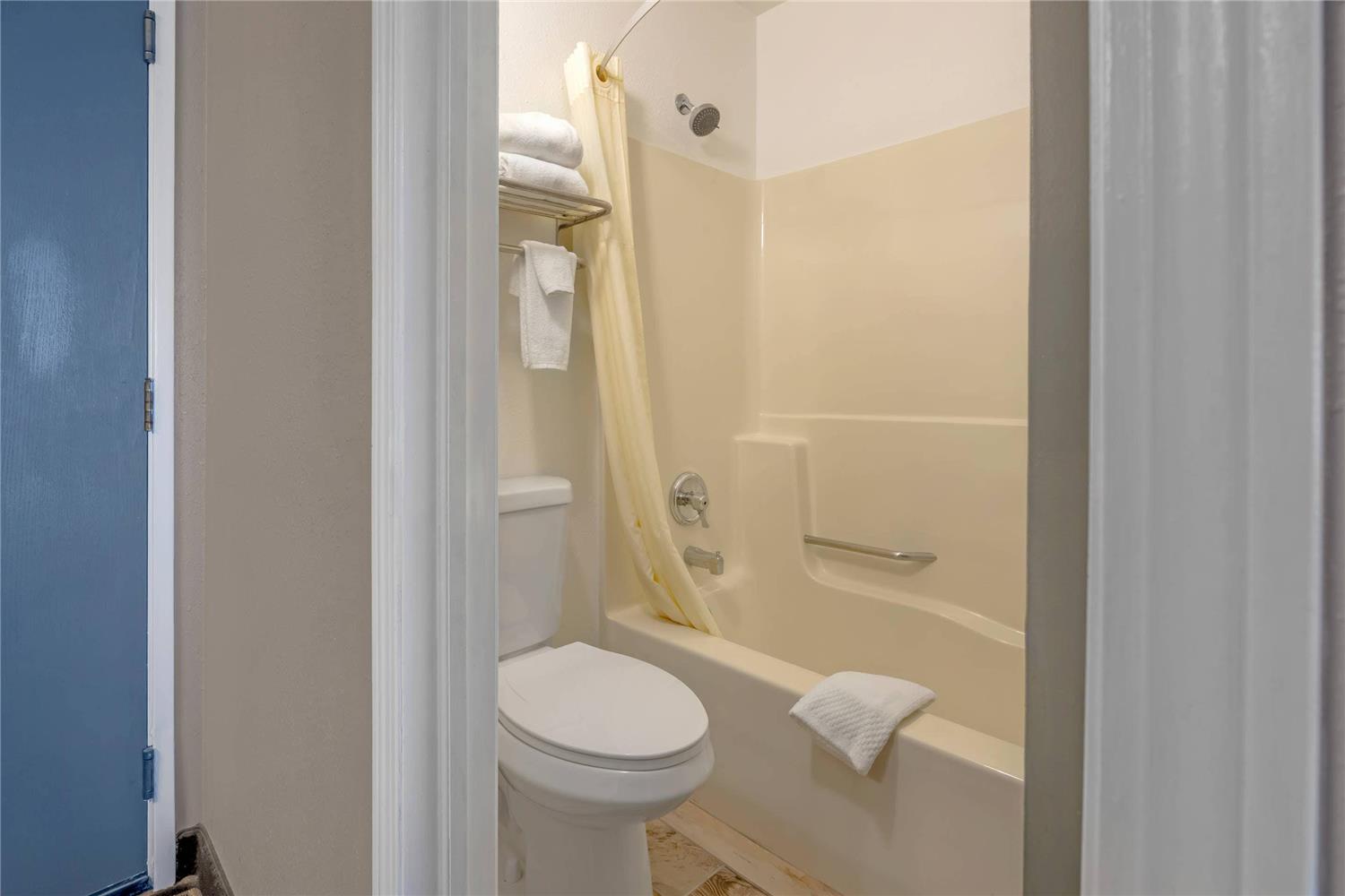 غرفة بسرير كينج، Quality Inn Mauston I-90 7/7
