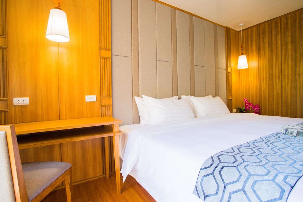 Lanna Thaphae Hotel 14/54