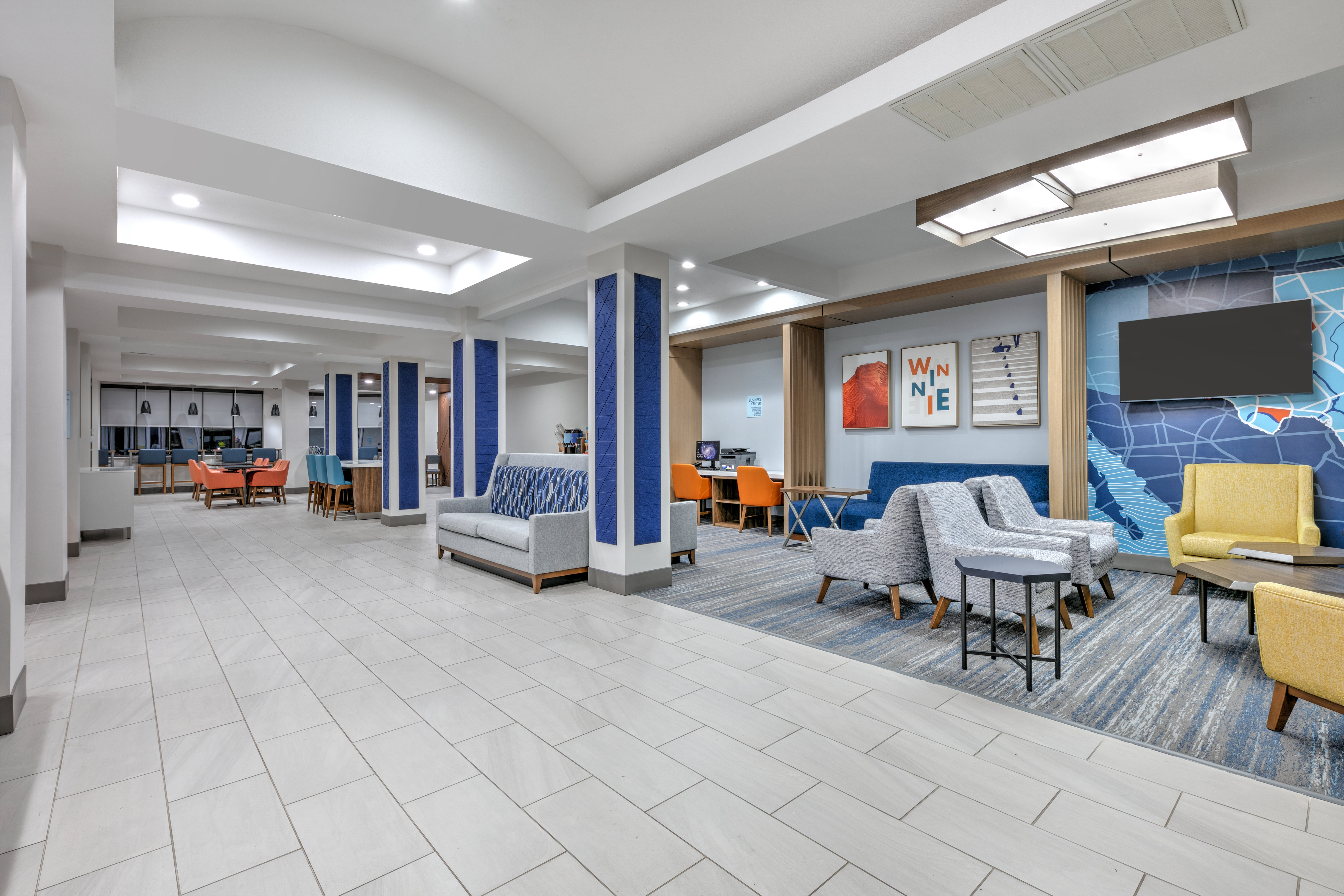 Holiday Inn Express Hotel & Suites Winnie 48/63